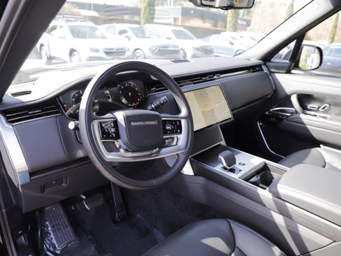 New 2026 Land Rover Range Rover Long Wheelbase SE AWD/4WD image 19