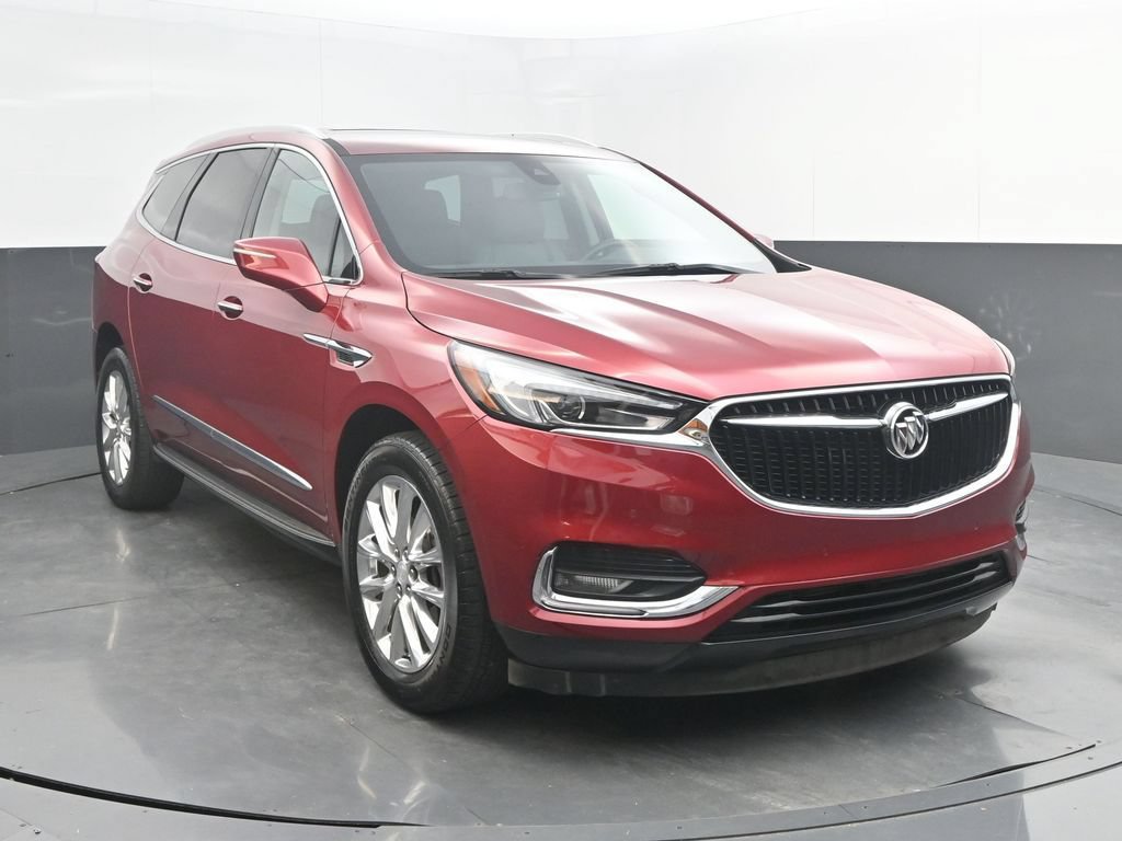 Used 2018 Buick Enclave Premium w/ LPO, Hit The Road Package FWD image 9