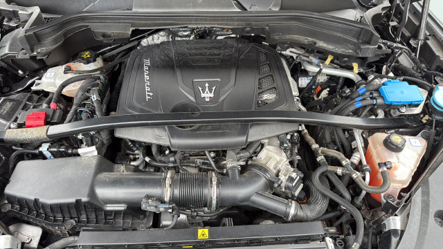 Used 2023 Maserati Grecale Modena AWD/4WD image 28