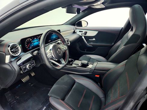 Used 2023 Mercedes-Benz CLA 250 image 11