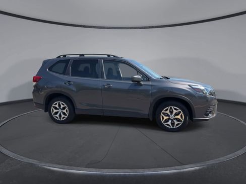Certified 2023 Subaru Forester Premium AWD/4WD image 9