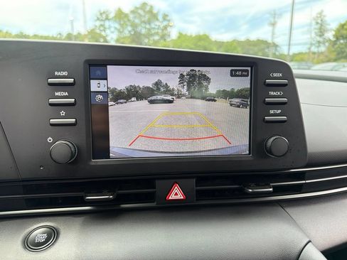 Used 2025 Hyundai Elantra Sport FWD image 11
