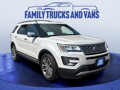 Used 2017 Ford Explorer Platinum AWD/4WD image 7