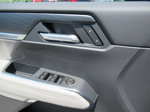 New 2026 GMC Acadia Elevation w/ Elevation Premium Package FWD image 21