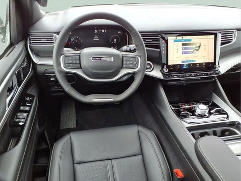 New 2026 Jeep Grand Wagoneer Limited AWD/4WD image 17