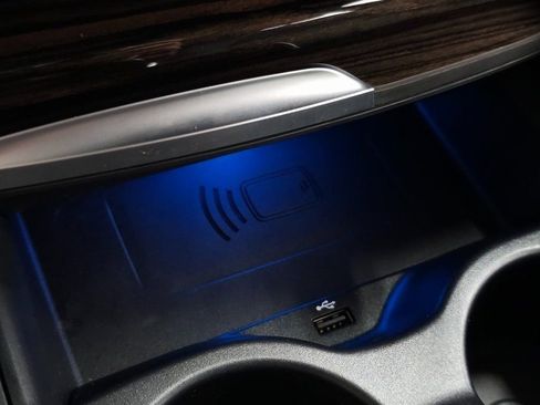 Used 2023 BMW 530e xDrive w/ Premium Package image 36