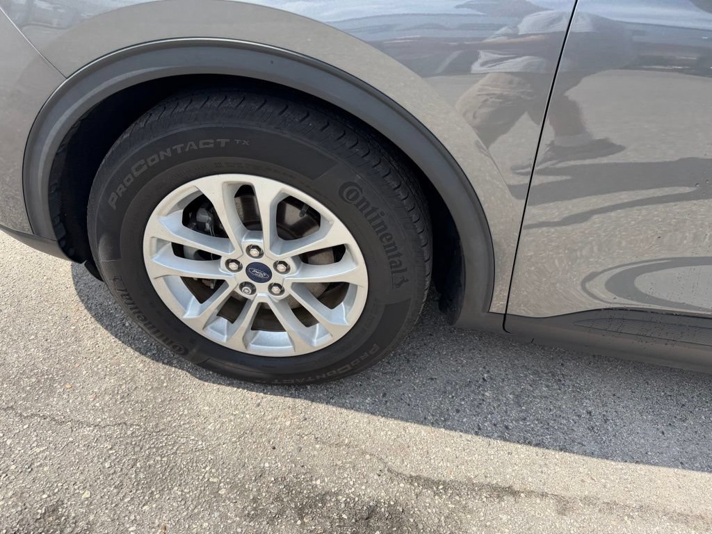 Used 2022 Ford Escape SE w/ Convenience Package FWD image 11