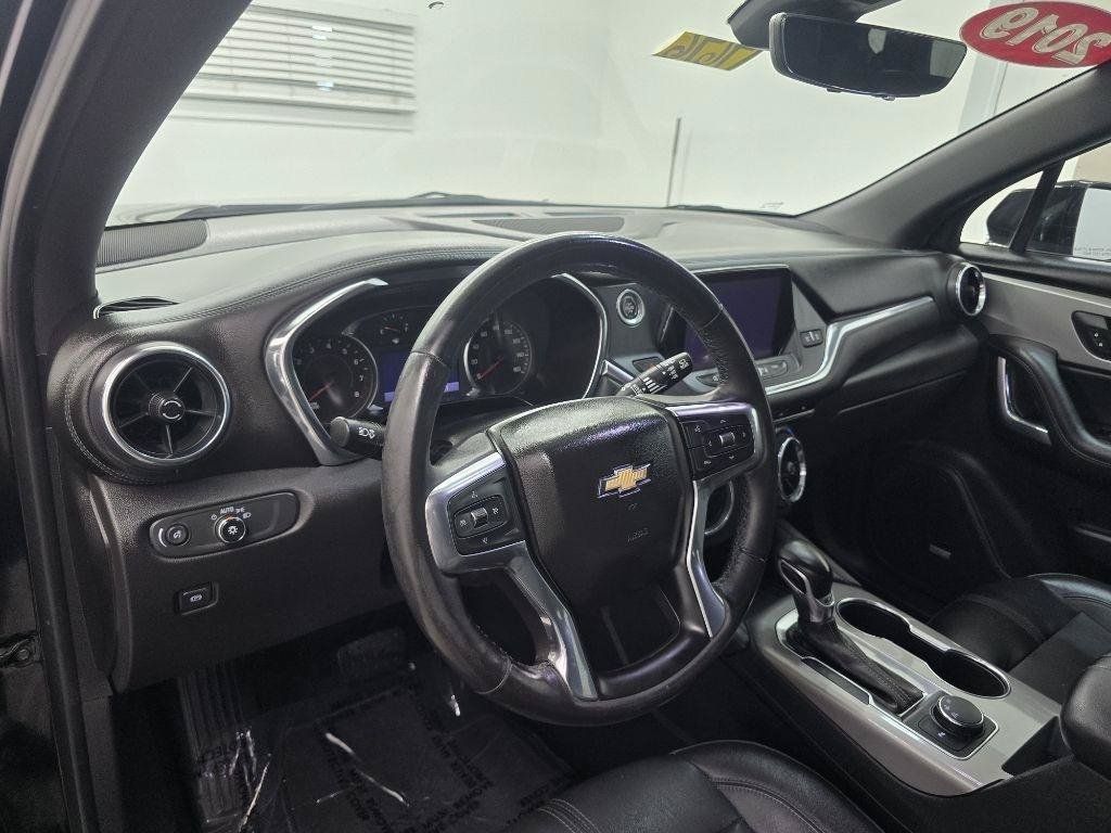 Used 2019 Chevrolet Blazer LT w/ Sun and Wheels Package FWD image 9
