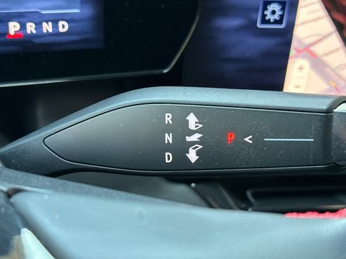Used 2024 Chevrolet Equinox EV RS FWD image 31