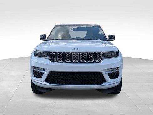 Used 2024 Jeep Grand Cherokee Summit AWD/4WD image 9