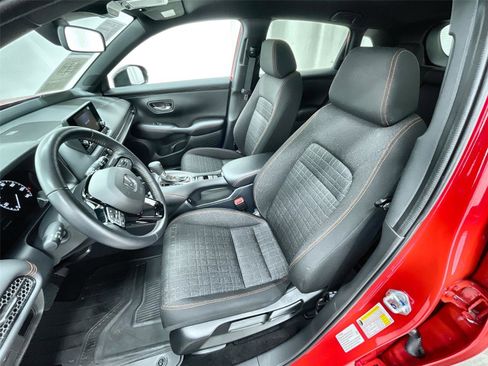 Certified 2025 Honda HR-V Sport image 18