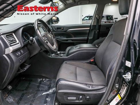 Used 2017 Toyota Highlander Plus image 20