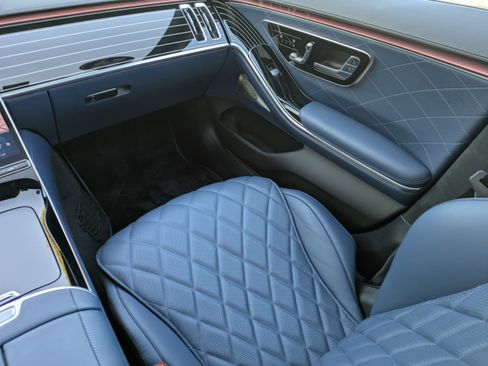 Used 2024 Mercedes-Benz S 580 4MATIC Sedan image 21