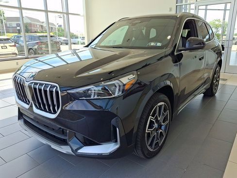Certified 2026 BMW X1 xDrive28i w/ Convenience Package AWD/4WD image 3