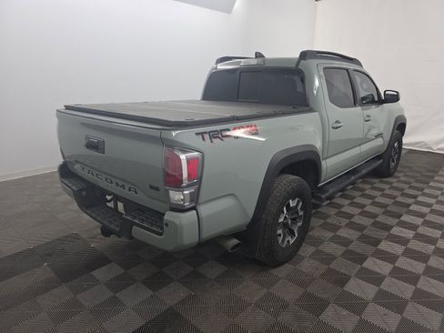 Used 2022 Toyota Tacoma TRD Off-Road image 4