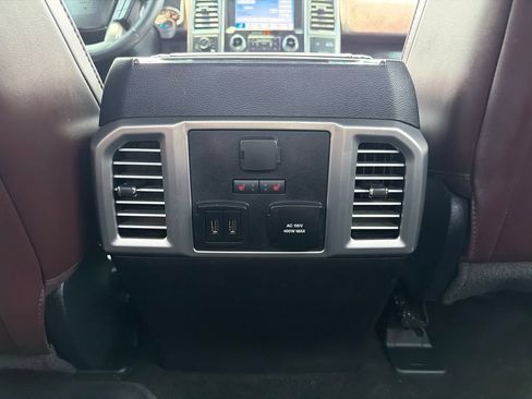 Used 2017 Ford F150 Platinum w/ Equipment Group 701A Luxury AWD/4WD image 19