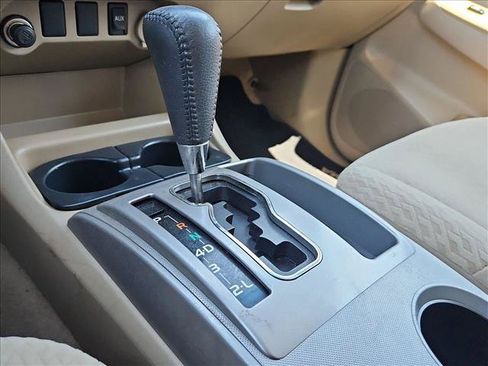 Used 2011 Toyota Tacoma PreRunner w/ SR5 Pkg #2 RWD image 9
