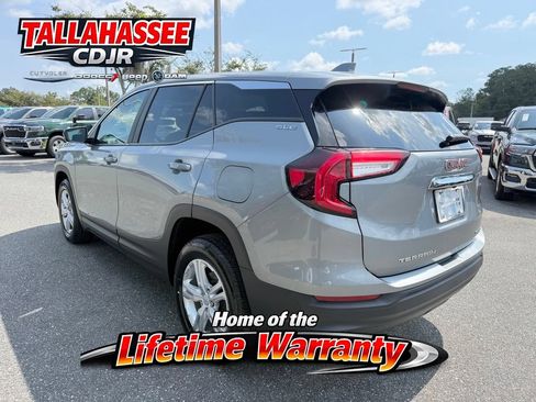Used 2024 GMC Terrain SLE AWD/4WD image 7