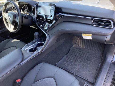 Used 2024 Toyota Camry LE image 30