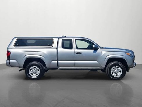 Used 2023 Toyota Tacoma SR w/ SR Convenience Package AWD/4WD image 7