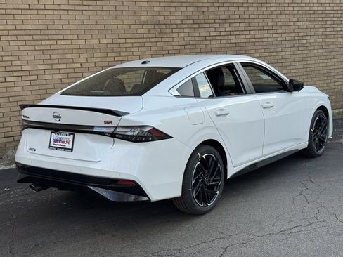 New 2026 Nissan Sentra SR w/ SR Premium Package FWD image 18