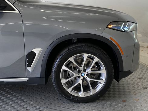 New 2026 BMW X5 xDrive40i w/ Premium Package image 10