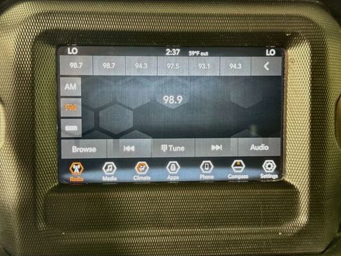 Used 2020 Jeep Wrangler Sport AWD/4WD image 18