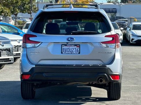 Used 2021 Subaru Forester Limited image 5