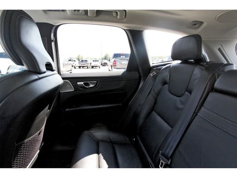 Used 2021 Volvo XC60 T5 Inscription w/ Advanced Package image 14