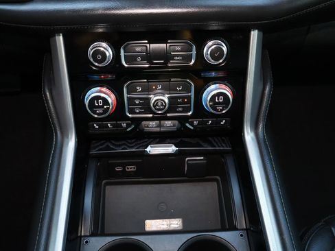 Used 2023 GMC Yukon XL Denali image 28