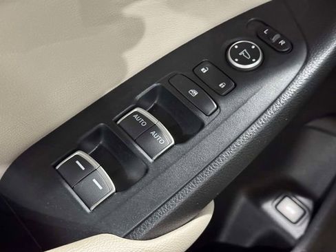Used 2018 Honda Accord LX image 22