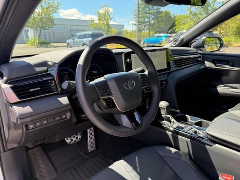 Used 2026 Toyota Camry XSE w/ Premium Package AWD/4WD image 13