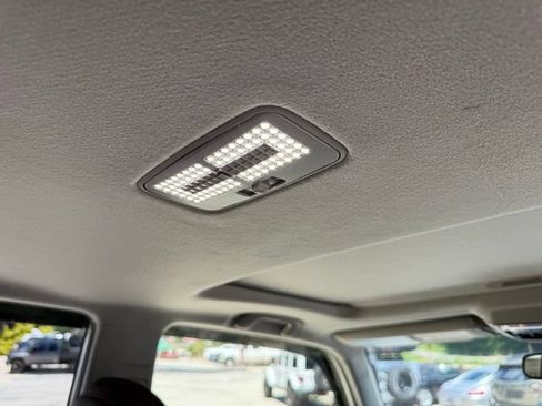 Used 2023 Toyota 4Runner Limited AWD/4WD image 86