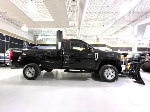 Used 2019 Ford F250 XL w/ XL Value Package image 4