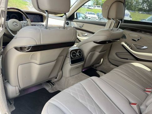 Used 2018 Mercedes-Benz S 560 Sedan image 20