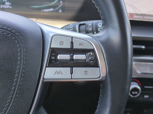 Used 2025 Kia Telluride S FWD image 27
