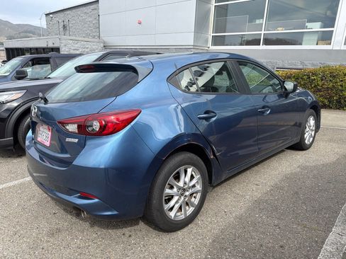 Used 2018 MAZDA MAZDA3 Sport FWD image 7