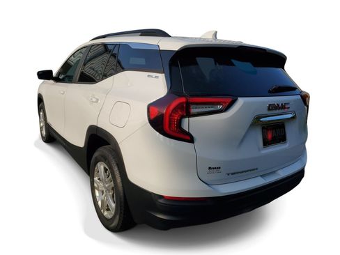 Used 2023 GMC Terrain SLE w/ Driver Convenience Package FWD image 3