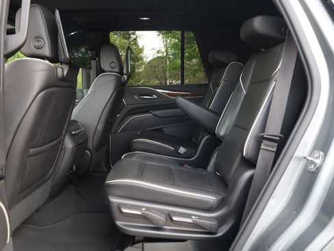 Used 2021 Cadillac Escalade Premium Luxury w/ LPO, Illumination Package image 16