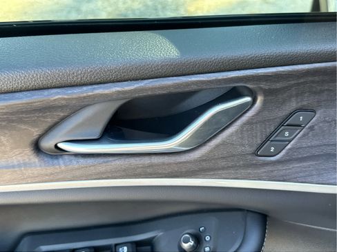 New 2025 Jeep Grand Cherokee L Limited w/ Black Appearance Package image 22