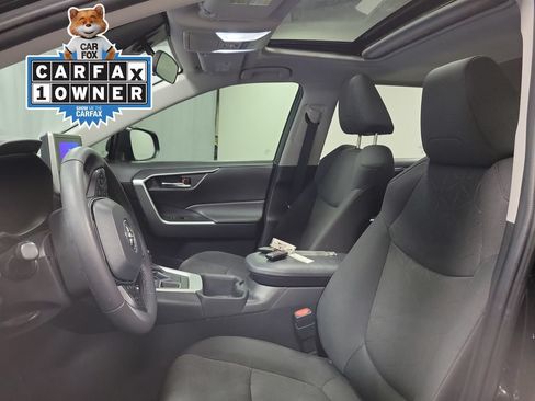 Used 2024 Toyota RAV4 XLE w/ Convenience Package AWD/4WD image 15