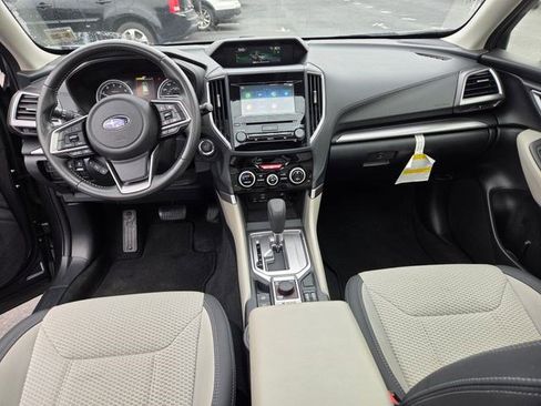 Used 2023 Subaru Forester Premium AWD/4WD image 5