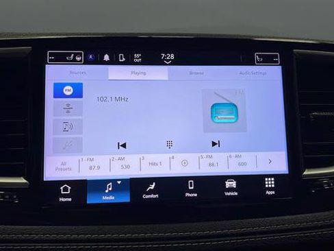 Used 2022 Chrysler Pacifica Touring-L FWD image 14
