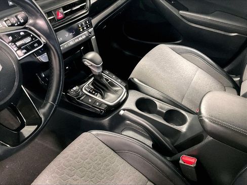 Used 2024 Kia Seltos X-Line AWD/4WD image 19