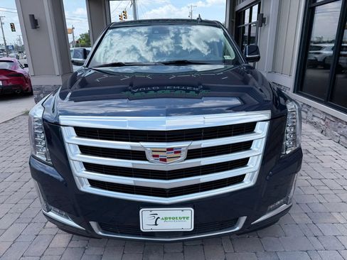 Used 2020 Cadillac Escalade ESV Premium Luxury AWD/4WD image 9