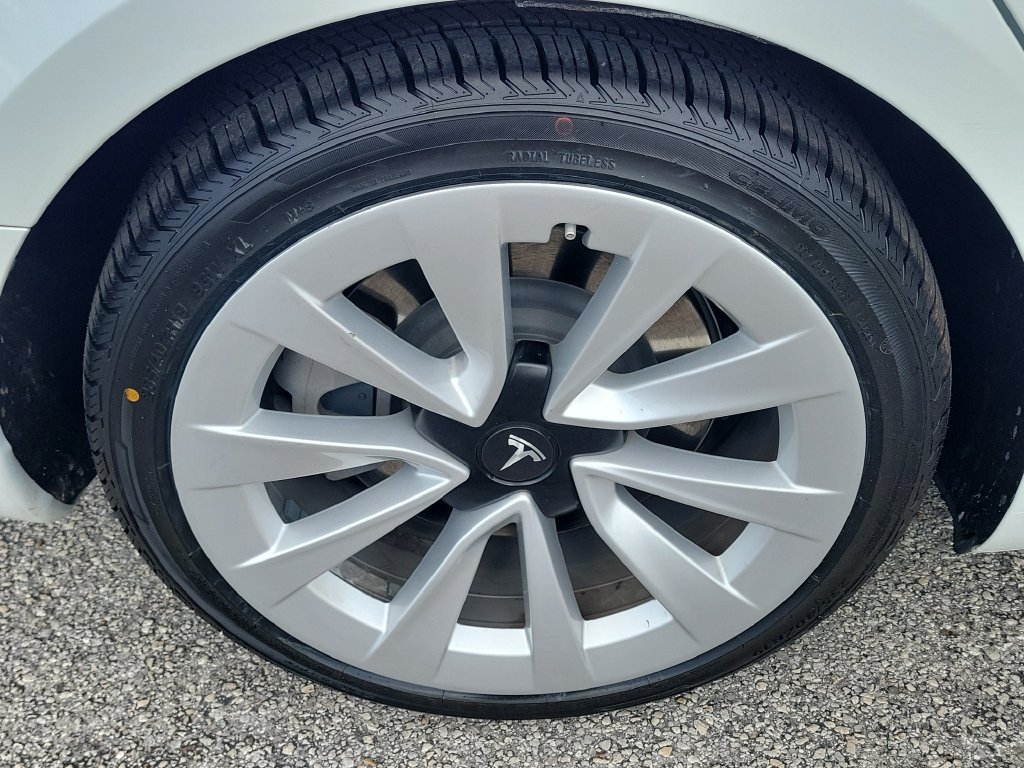 Used 2022 Tesla Model 3 Long Range AWD/4WD image 6