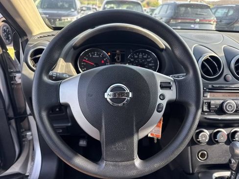 Used 2013 Nissan Rogue S AWD/4WD image 17