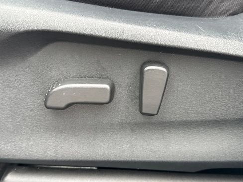 Used 2021 Subaru Ascent Premium w/ Convenience Package image 21