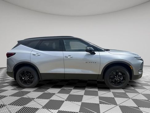 New 2026 Chevrolet Blazer LT w/ Convenience Package FWD image 6