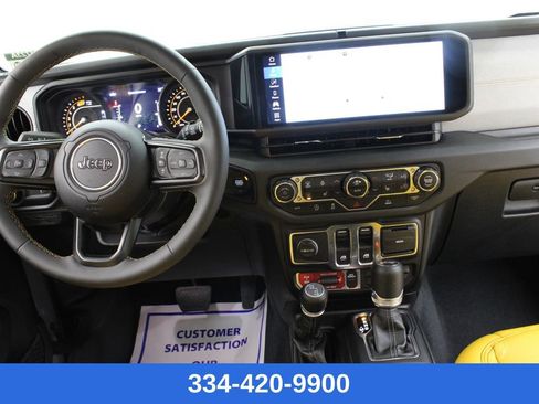 Used 2024 Jeep Wrangler Willys image 8